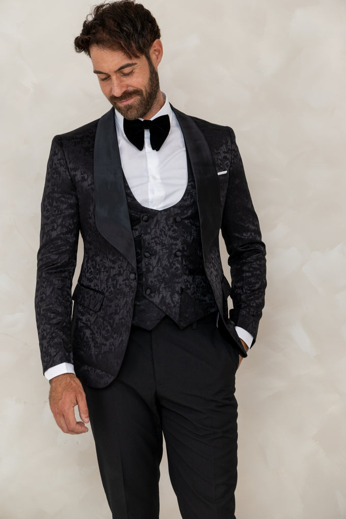 The Olympus Gold Geometric Jacquard Tuxedo    MJ9926
